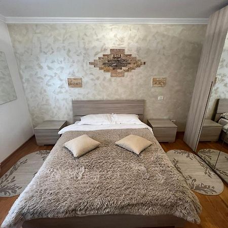Apartament Crina Rîşnov エクステリア 写真